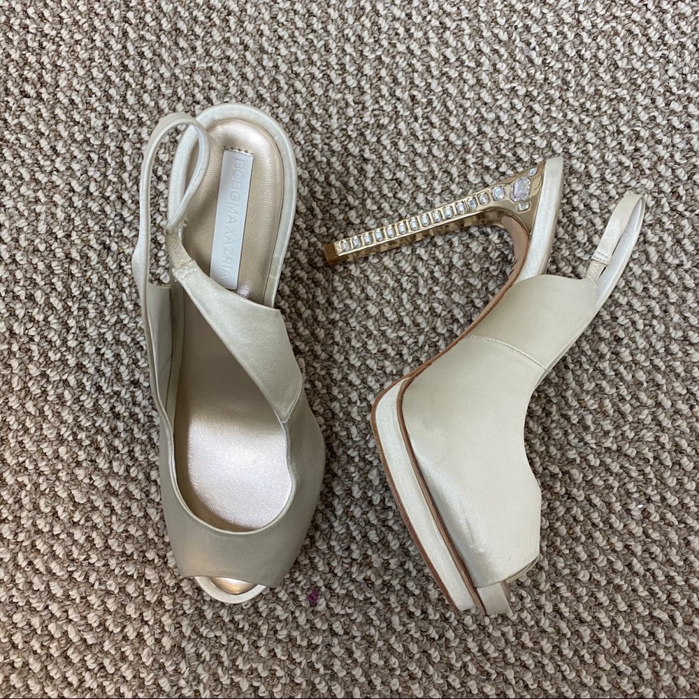 BCBG MAXAZRIA SATIN CREAM JEWELED PEEP TOE HEELS Size 8.5